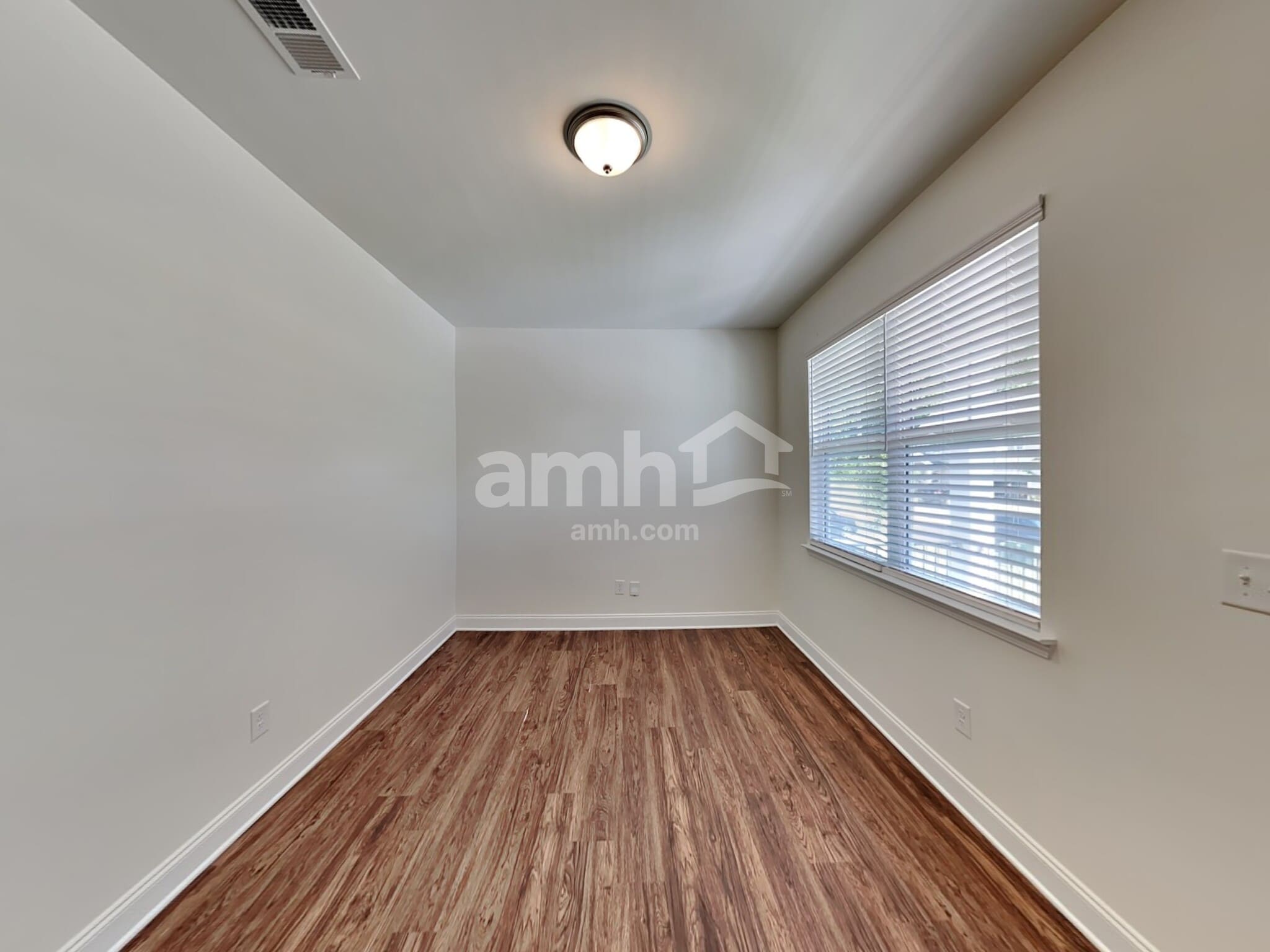 Building Photo - 5150 Smithbriar Dr