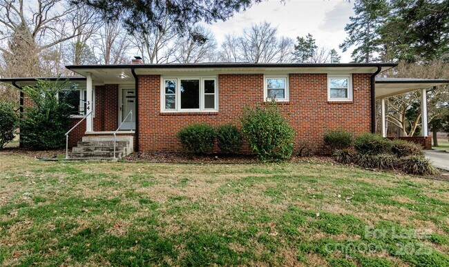 Primary Photo - 34 Rollingwood Ln