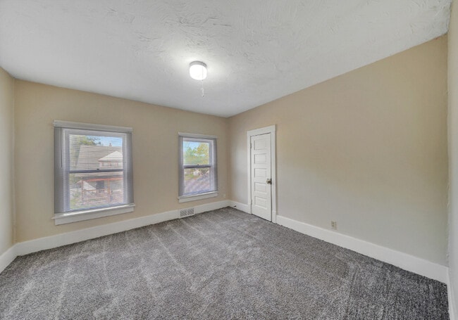 Building Photo - 2845 Starr St
