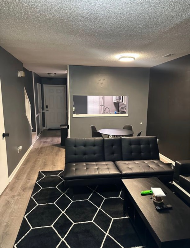 Building Photo - 15 Grove Park Rd