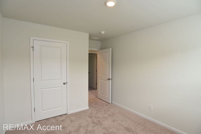 Building Photo - 4 br, 2.5 bath House - 192 Coby Lane