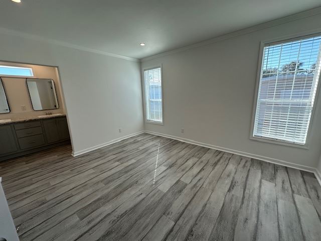 Building Photo - 928 Bonaire Ave W