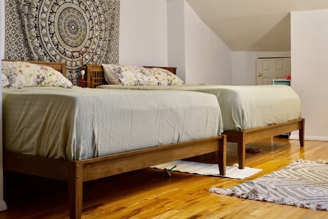 Building Photo - 119 Columbia St