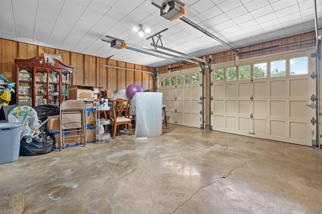 Building Photo - 3300 Nashville Ave