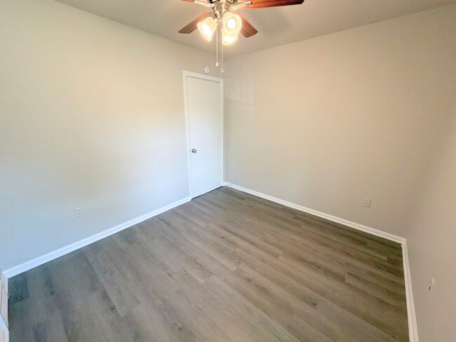 Building Photo - Newly Renovated Home In Whitehaven - Open To Section 8