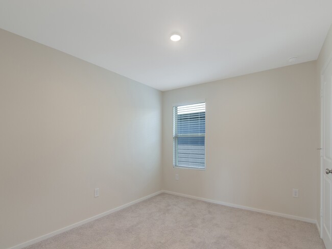 Building Photo - 15881 Blass Vly Dr