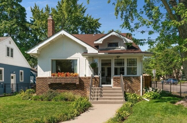 Building Photo - 5000 Zenith Ave S