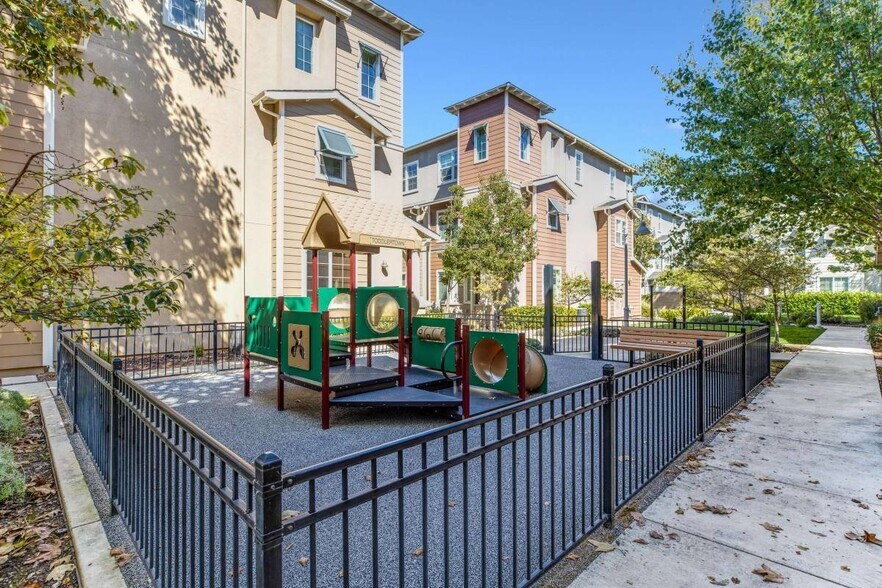 Building Photo - 801 Jetty Dr