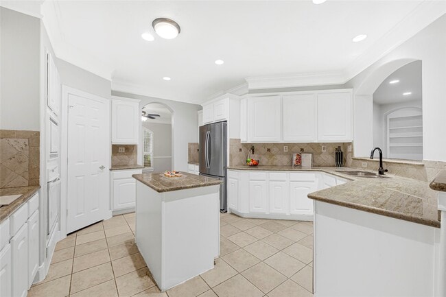 Building Photo - 8619 Arranmore Ln