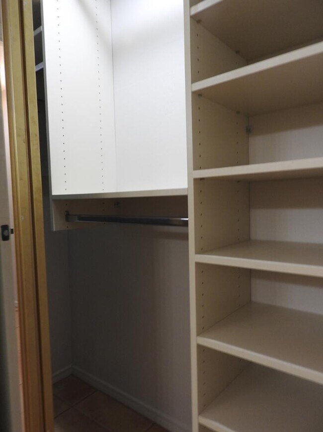 Building Photo - 4111 N 87th Pl