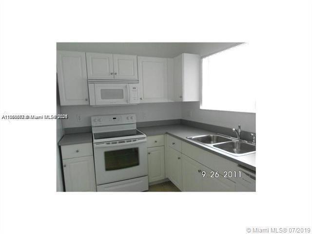 Building Photo - 3818 SW 48th Ave