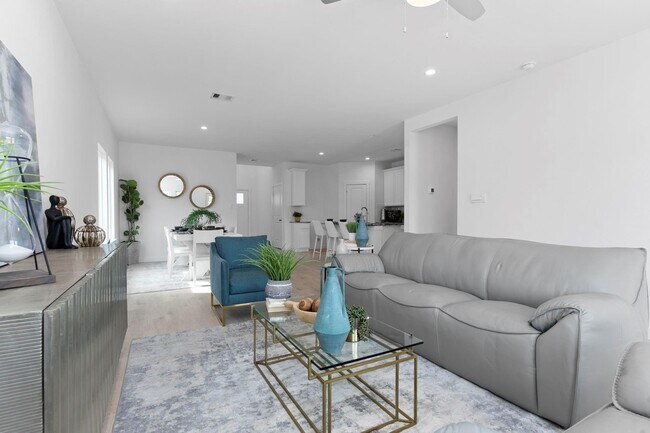 Building Photo - 7811 Bel Fiore Dr