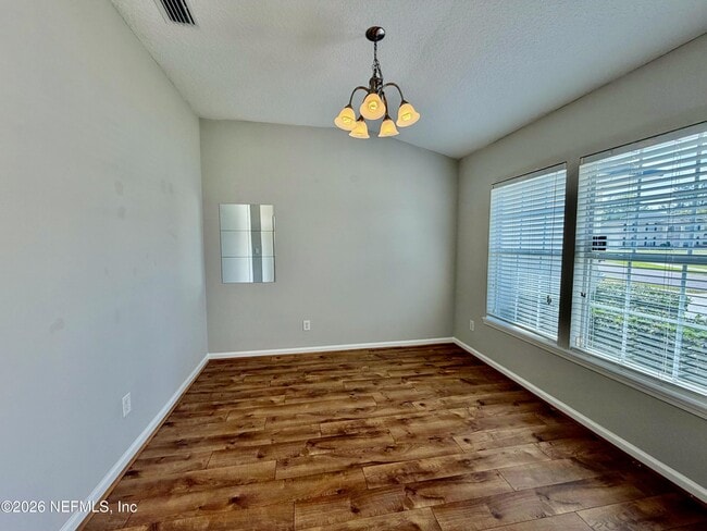 Building Photo - 929 Raindrop Ln