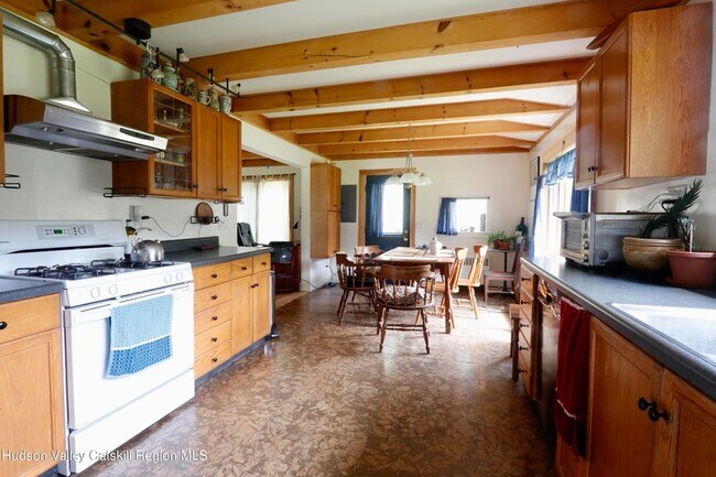 Building Photo - 259 John Joy Rd