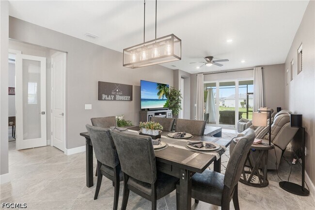 Building Photo - 7427 Blue Salvia Dr