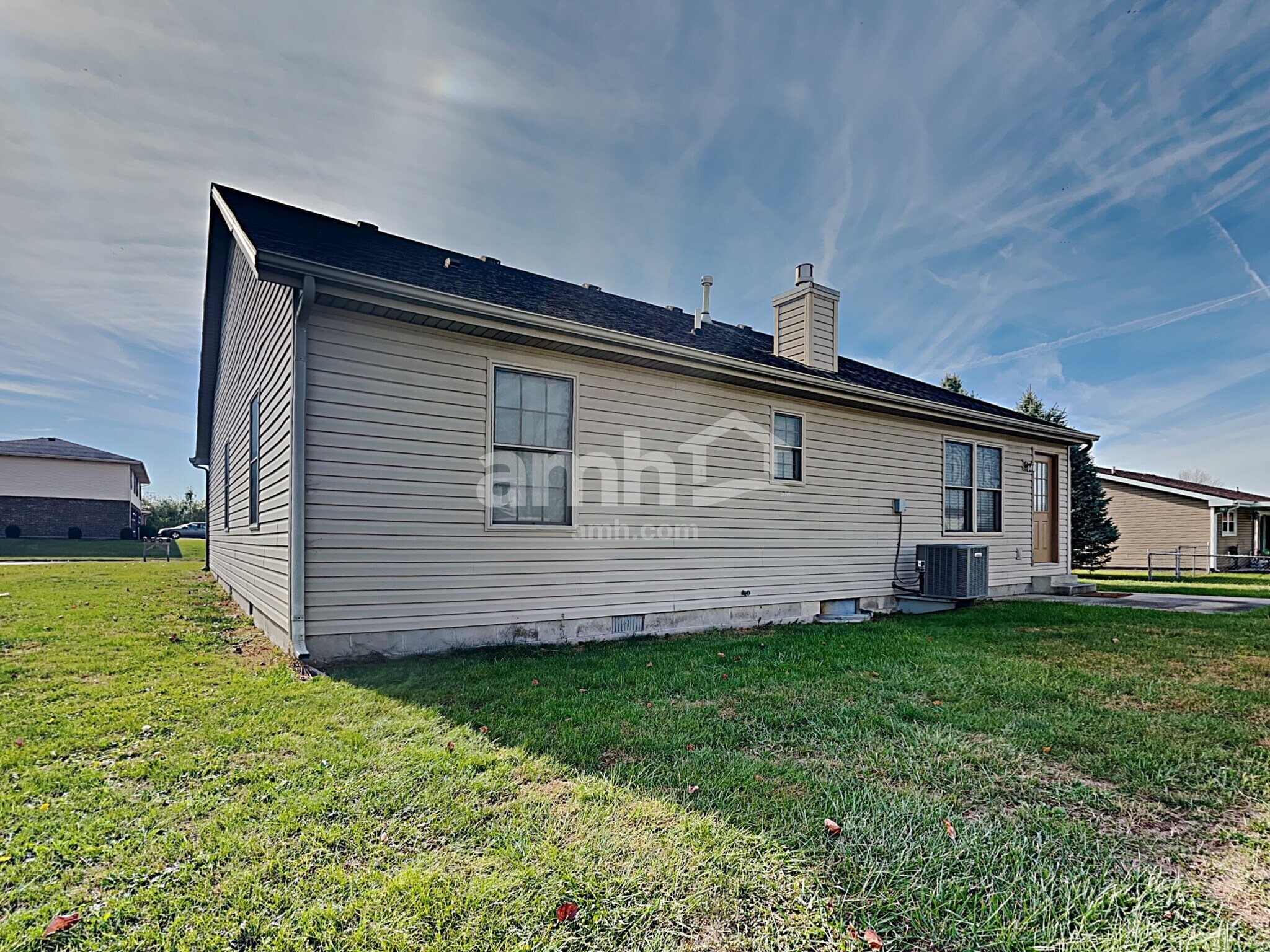 Building Photo - 3370 Redbud Dr