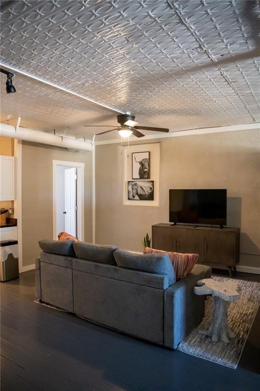 Building Photo - 4304 S Main St