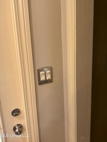 Building Photo - 3564 Cowan Pl