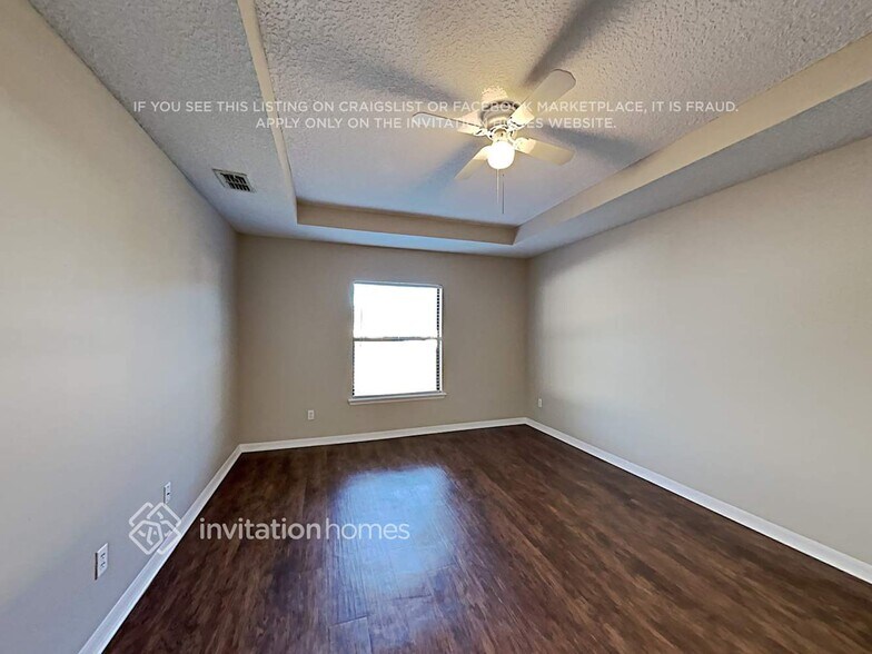 Building Photo - 9985 Lancashire Dr