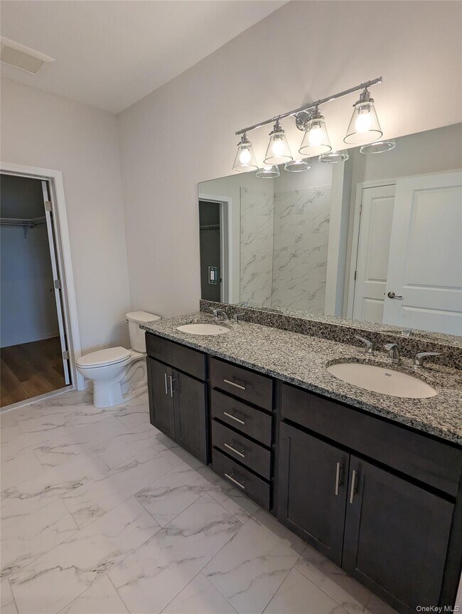 Building Photo - 417 Tower Ridge Cir