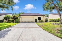Building Photo - 3905 Glen Oaks Manor Dr