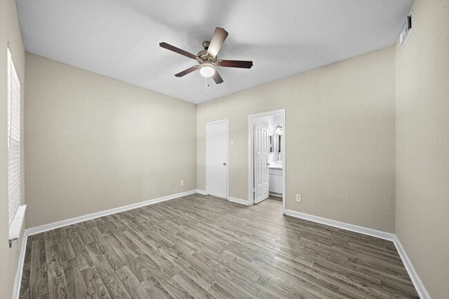 Building Photo - Stylish Apartments Designed for You