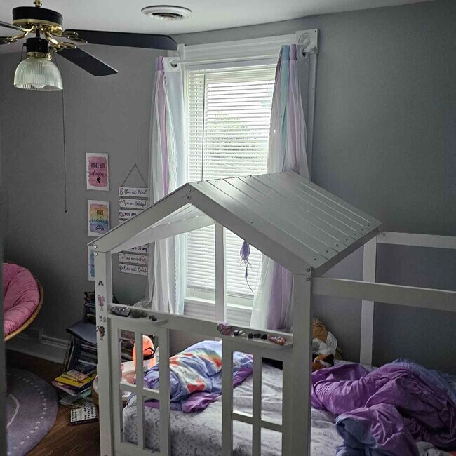 Building Photo - 139 N Seton Ave