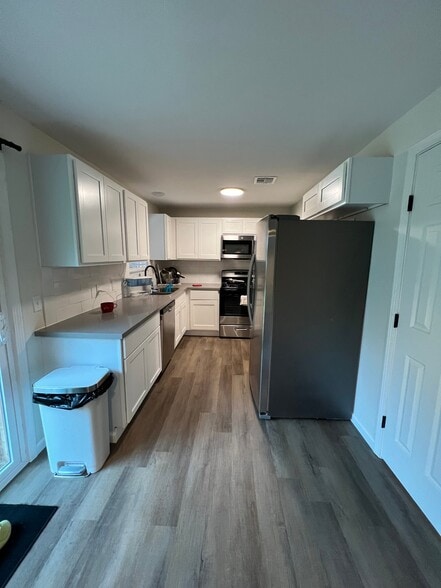 Building Photo - 3424 Parker Dr