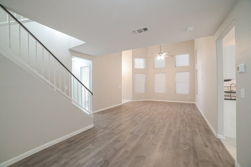 Building Photo - 7496 W Denaro Dr