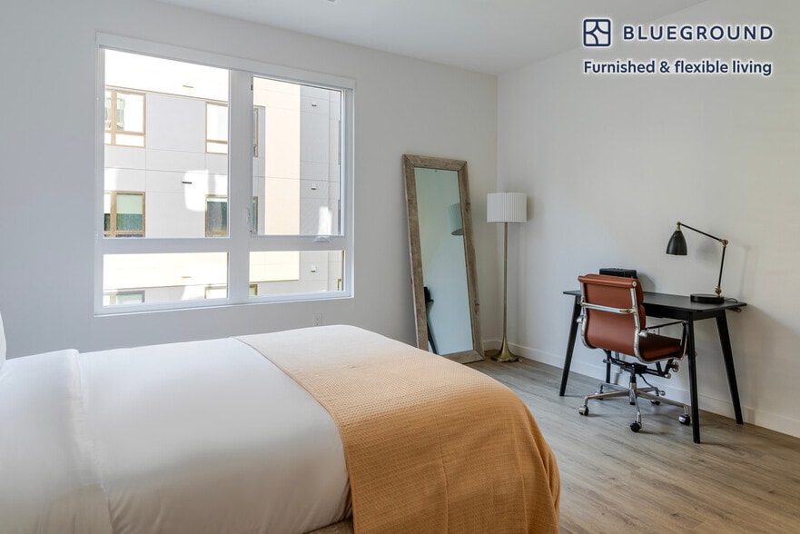 Building Photo - 350 Chastain Pl