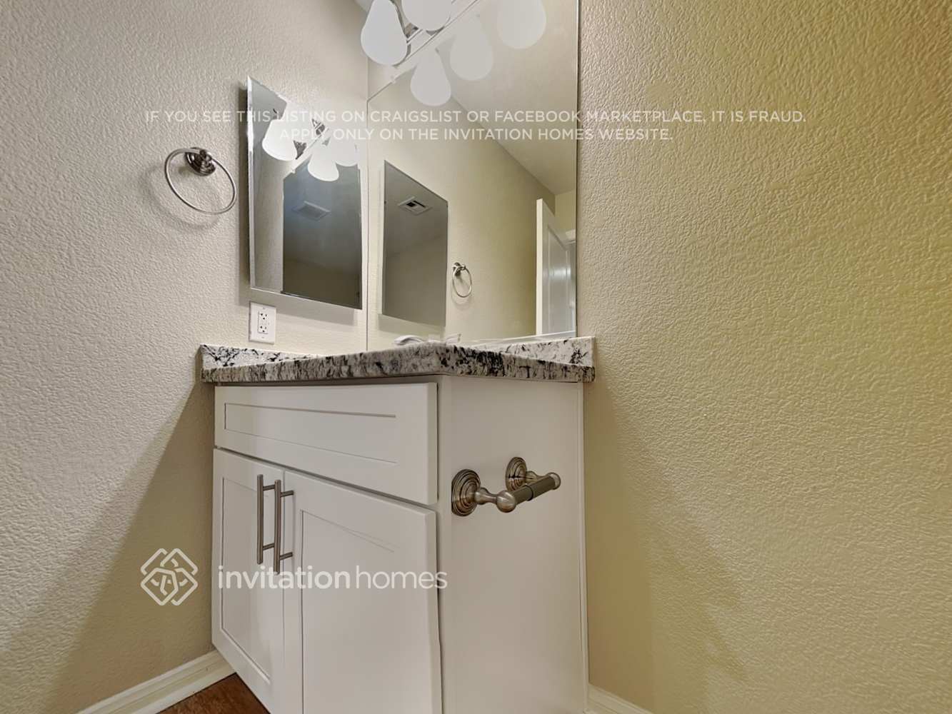 Building Photo - 10818 Beach House Ave