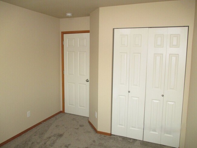 Building Photo - Beautiful 3 Bed 2.5 Bah Home in Auburn