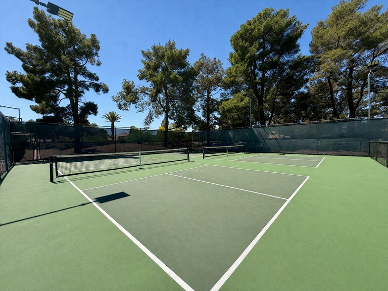 Building Photo - 7629 Valley Green Dr