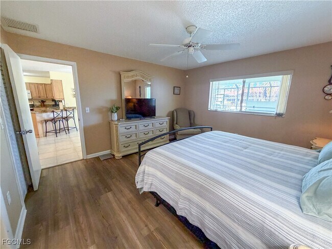 Building Photo - 1115 SW 54th Ln