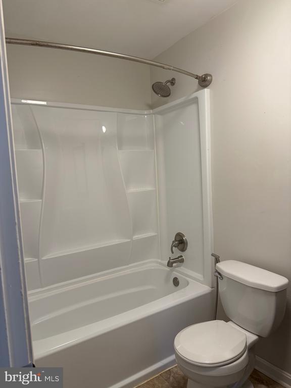 Building Photo - 10021 Windridge Dr