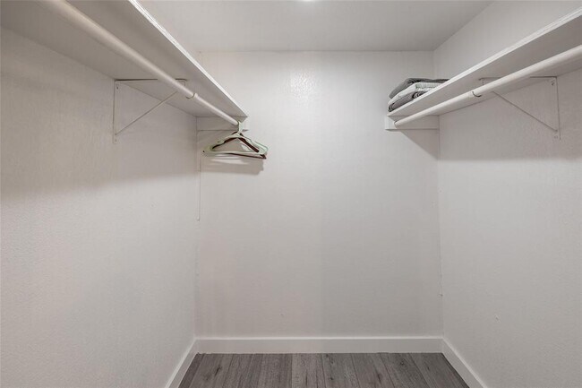 Building Photo - 4601 Candletree Ln