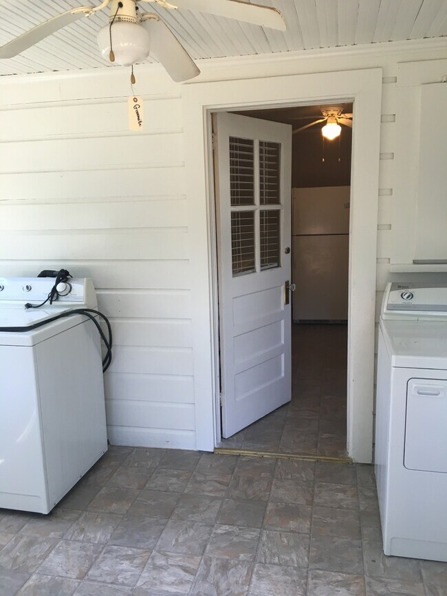 Building Photo - Greenville, 2BD/1BA, 1100SF