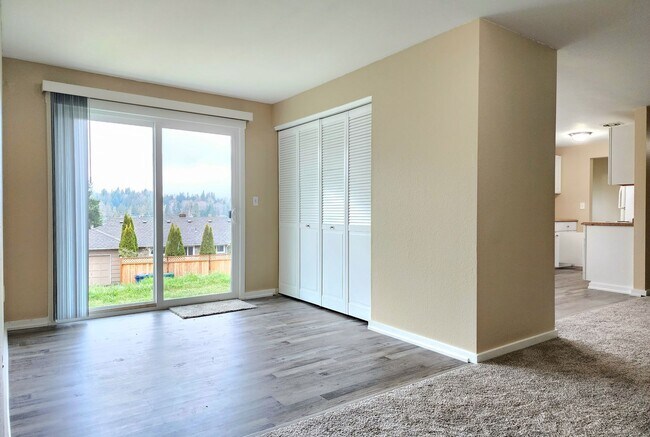 Building Photo - 3 Bedroom / 1 Bath Home in Lake Stevens with View