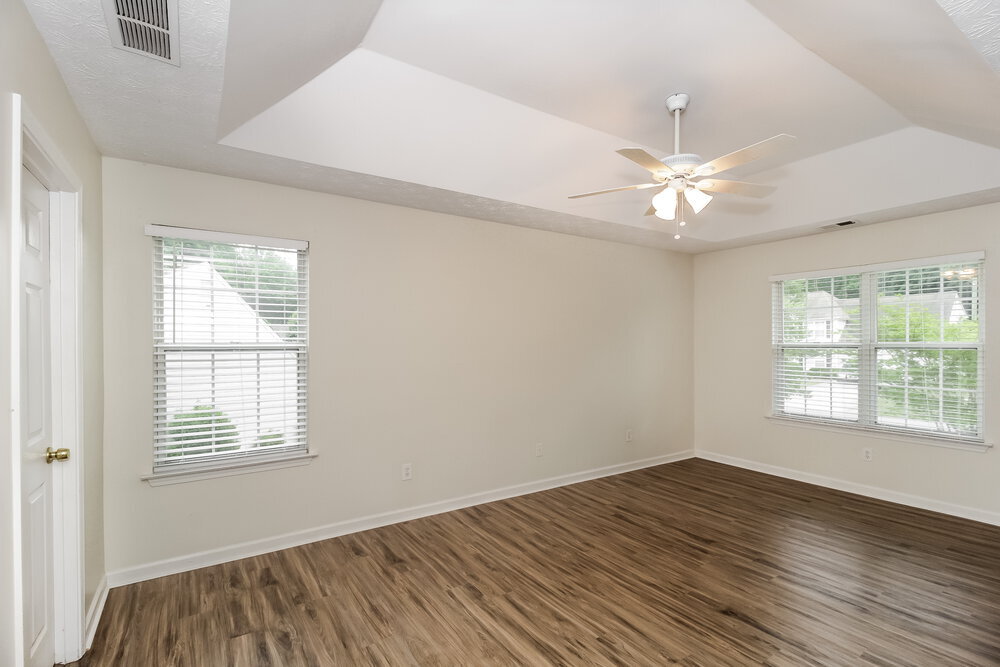 Building Photo - 3410 Sandlake Dr SW