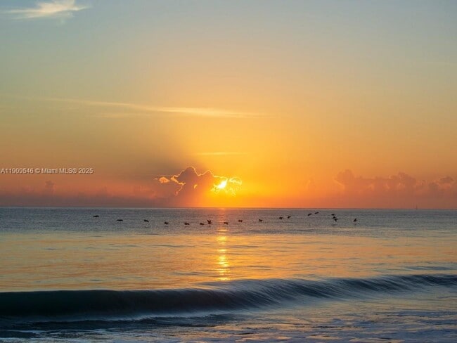 Building Photo - 1650 5th Ave