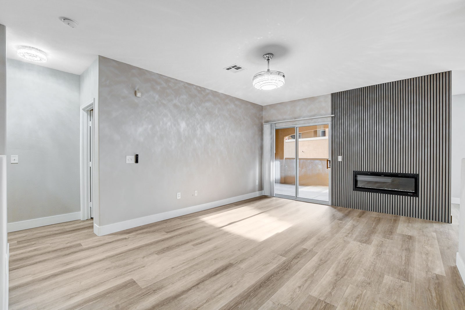 Building Photo - 1713 Sky of Red Dr