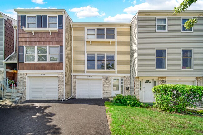 Primary Photo - 2015 Oxford Ct