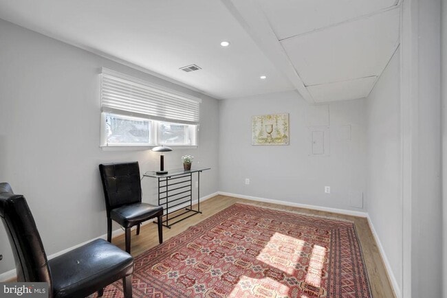 Building Photo - 8418 Stonewall Dr