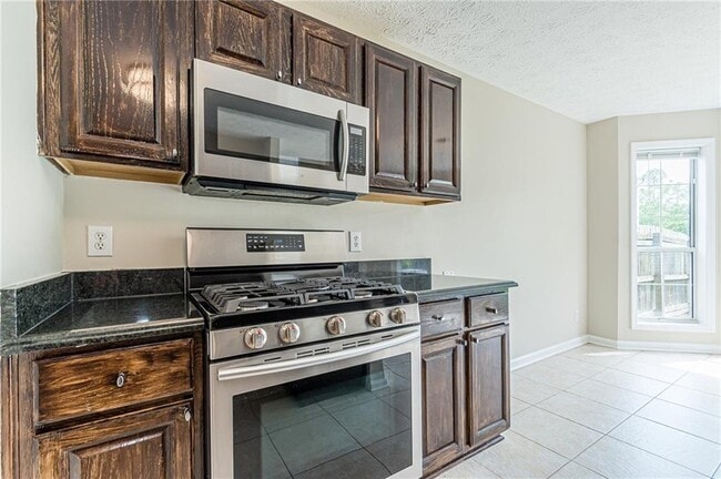 Building Photo - 3301 Avensong Village Cir