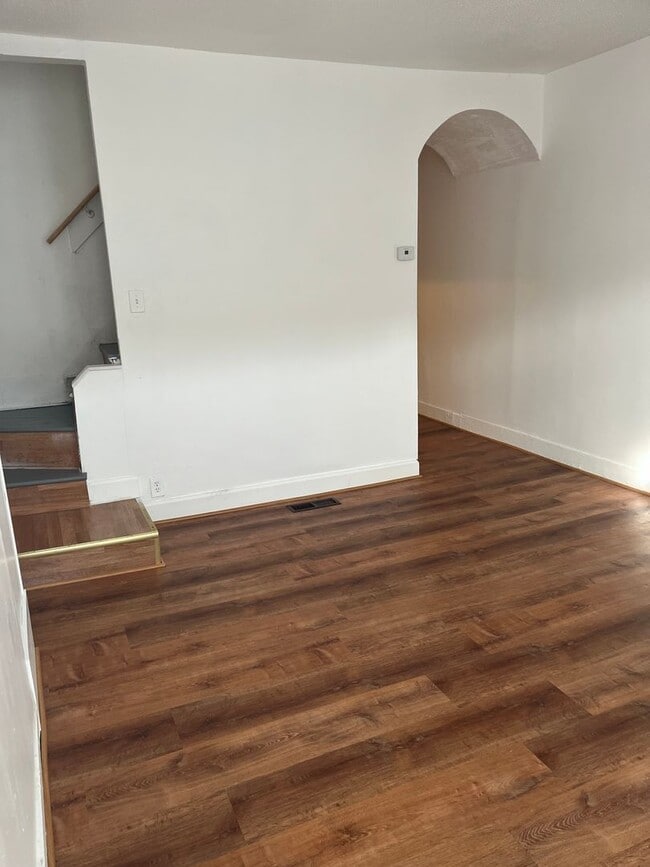 Building Photo - 1918 Penrose Ave