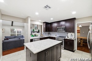 Building Photo - 14002 Fairoak Crossing