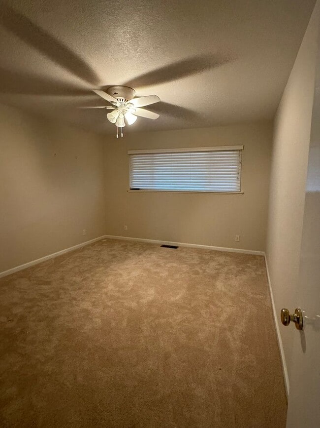 Building Photo - Beautiful Lake View Home for Rent in Lake of the Pines 3 Bed | 2 Bath | 1,775 Sq Ft