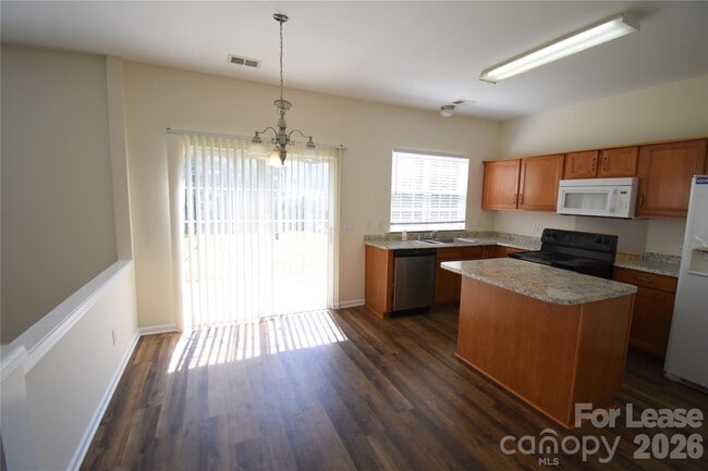 Building Photo - 3017 Azalea Hills Dr