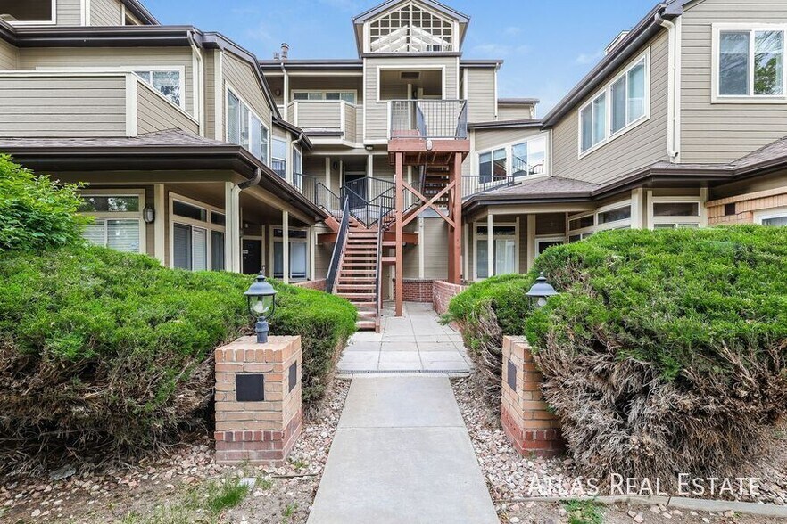 Building Photo - 6001 S Yosemite St