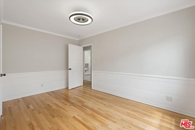 Building Photo - 8348 Reading Ave